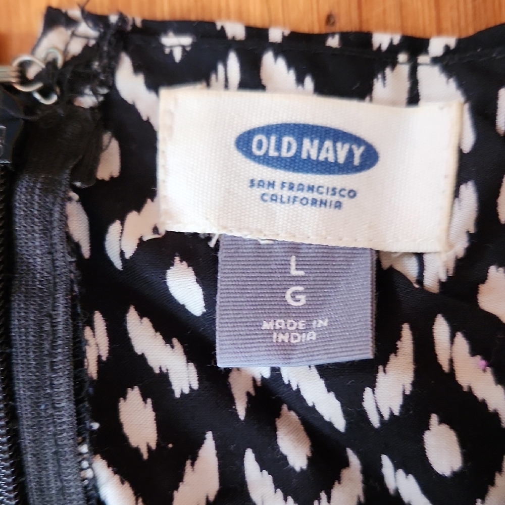 3/$20 Old Navy Black and White Patterned Dress - Picture 2 of 4